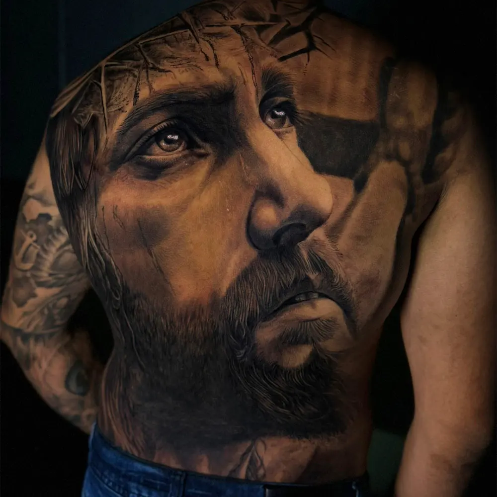 Dos complet : portrait d’homme en réalisme